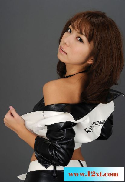 黑色制服女郎性感写真30P