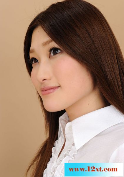 眼大、嘴大、腿诱人30P