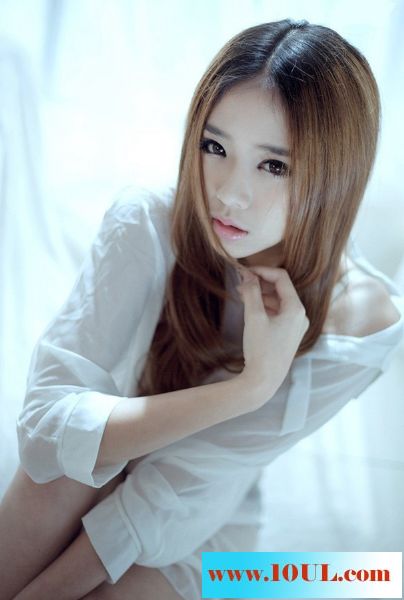 冷艳美女床上风光透明衬衫de黑色性感14P