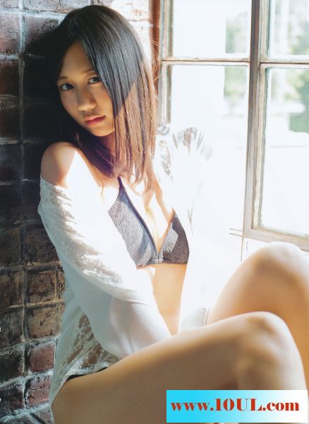 97年小女生不一样的丰满迷人哦17P