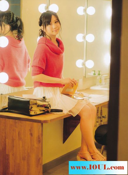 97年小女生不一样的丰满迷人哦17P