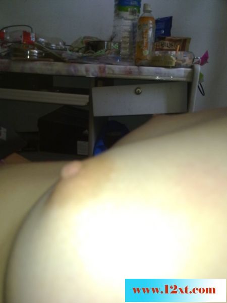 包了个大一的学生妹，逼逼粉嫩，咪咪挺翘16P