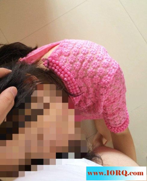 粉色系妹子跪地求草[15P]&nbsp;&nbsp;