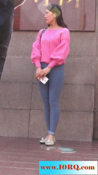 粉衣美女按耐不住的心[10P]&nbsp;&nbsp;