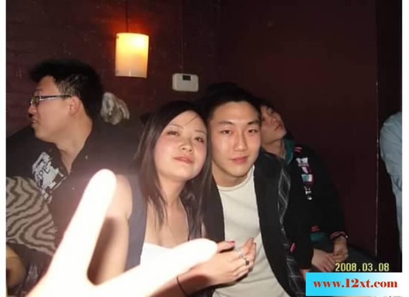 珍藏多年，决定拿出来分享，已为人妻的大学同