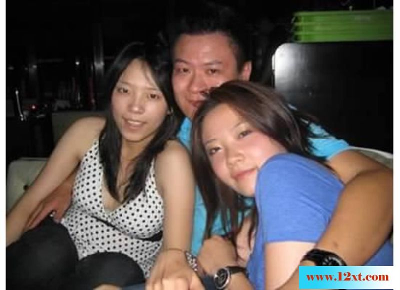 珍藏多年，决定拿出来分享，已为人妻的大学同