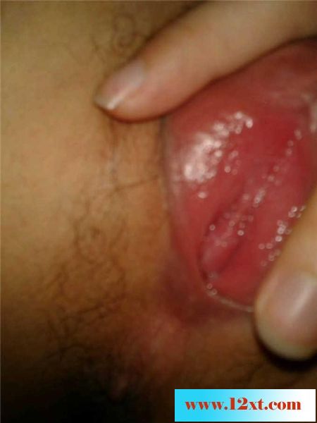 自家小妞生活性感美图，她爱玩游戏我爱玩她[