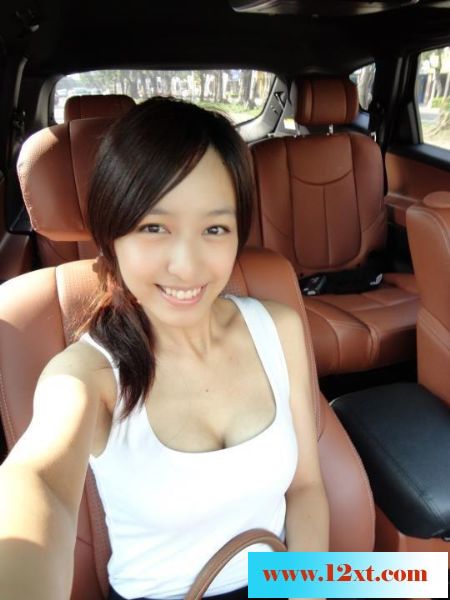 最近很火的台湾网络红人江小辣全部套图及8部视