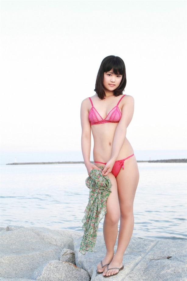 海边湿身性感萌达达小妹【10P】