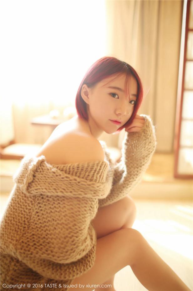 性感眼镜妹子全裸入镜【12P】