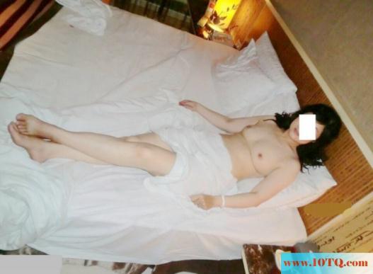 和单位同事出差开总统套房(10P)
