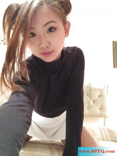 很嫩的妹子自拍(10P)