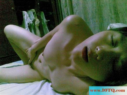 借女同学笔记本,无意中看到的艳照(15P)