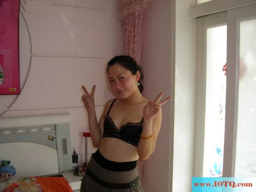 居家人妻露脸白嫩娇身诱人白嫩性感身材(12P)