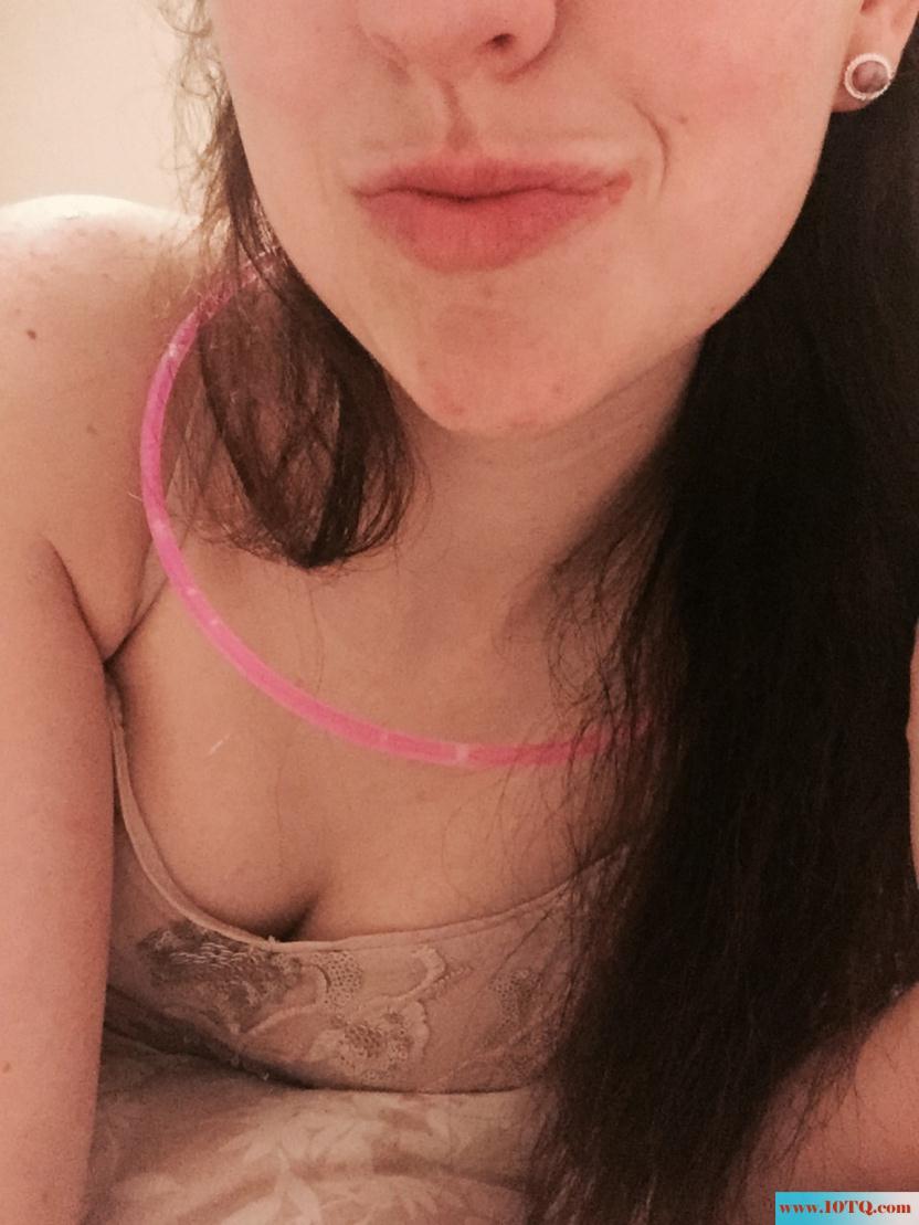 妈咪一个人在家自拍70后熟女(25P)