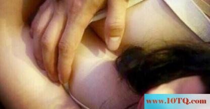 小女友口活不错，关键是最后的大屁股(10P)