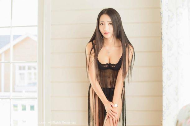 居家悠闲中的慵懒美丽女人【11P】