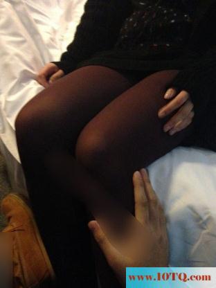淫荡的黑丝女人10P