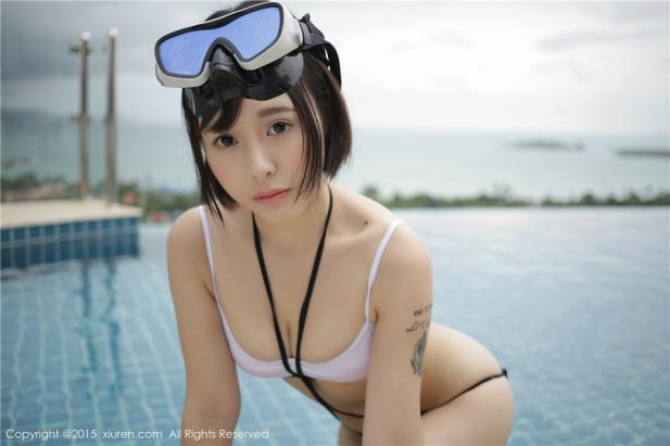 纹身艾莉妹妹泳池性感卖萌【11P】