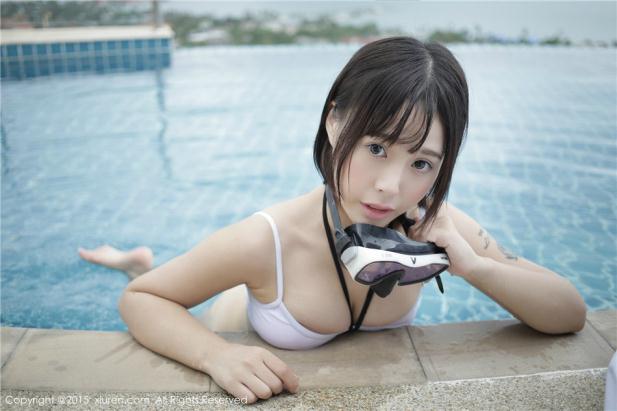纹身艾莉妹妹泳池性感卖萌【11P】