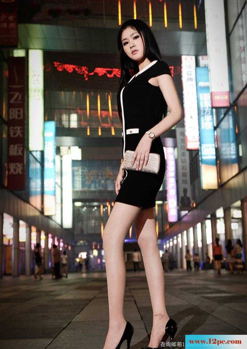 腿模凌凌制服裤袜大秀美腿(19P)