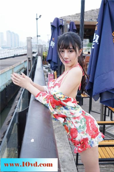 小羞慑可爱美女身姿撩人【10P】