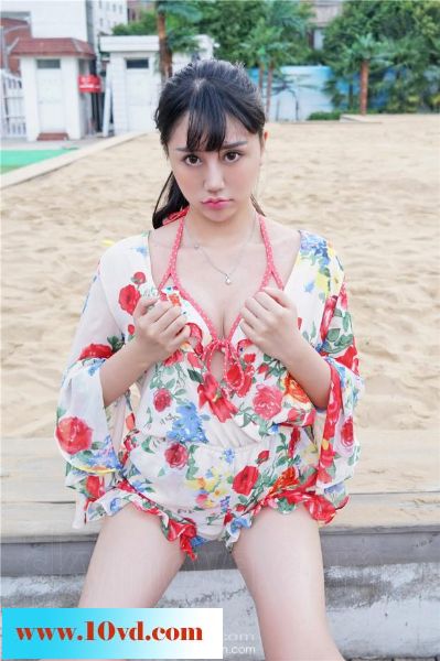 小羞慑可爱美女身姿撩人【10P】
