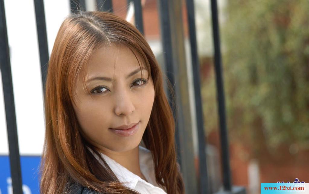 人妻寂寞的享受-(16P)