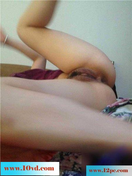 老婆真实的居家实拍乳头尖尖的(12P)