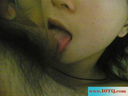 粉嫩女砲友-自拍深喉咙(23P)