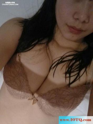和95后还在读书的女友开房(12P)