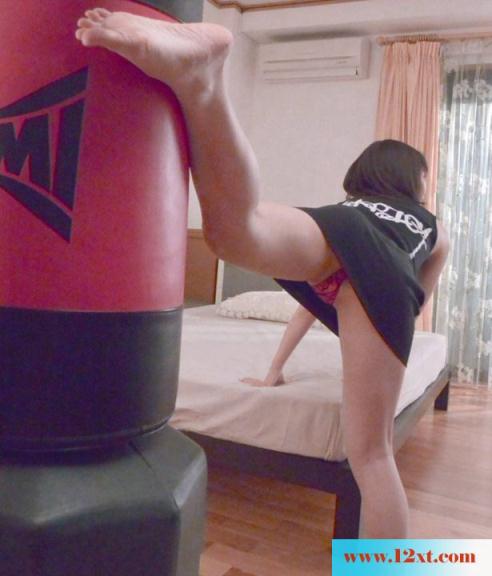 健身女家教的3P性教育实践(12P)