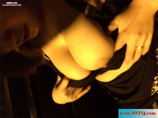 巨乳小炮友按耐不住的春心(12P)