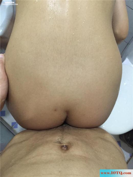 老婆洗干净了，美美的来一炮(20P)