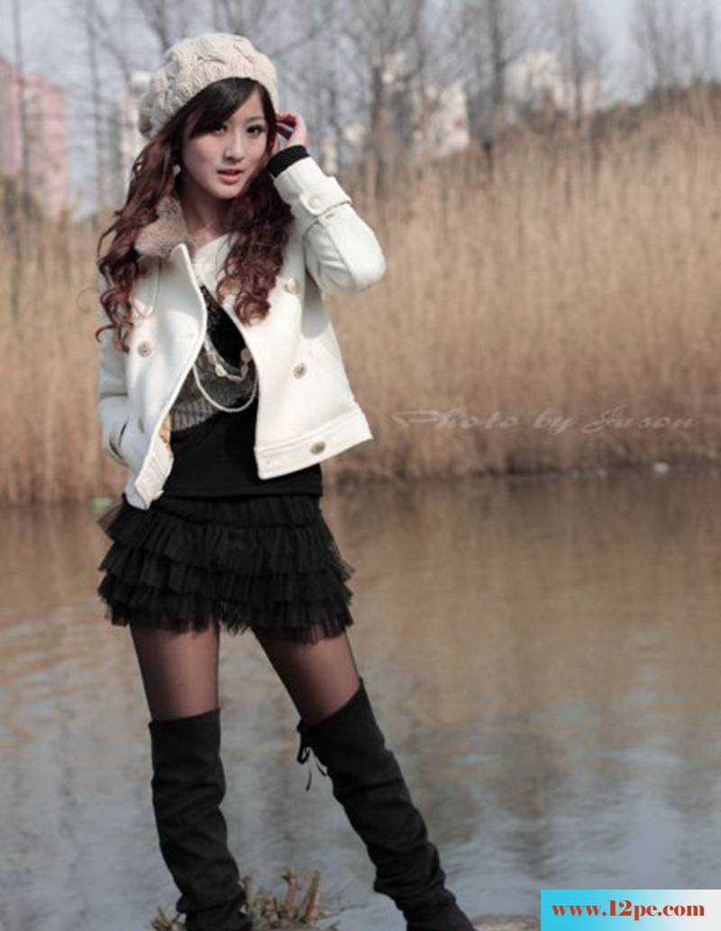 高挑的丝袜美女冬天也性感(10P)