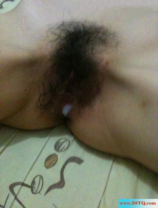 漂亮的美女自己都能玩出白浆来是有多幺想做(