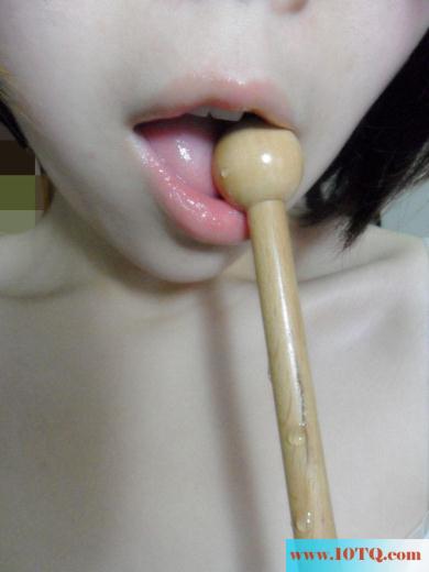 漂亮嫩妹-淫蕩自拍(15P)