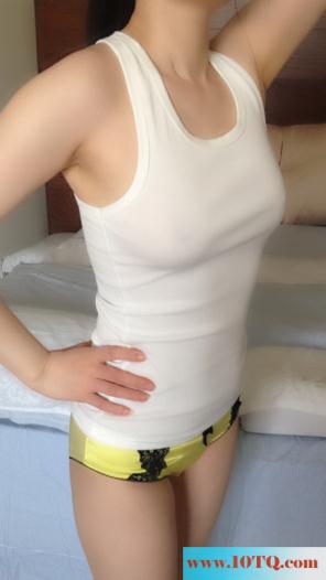 爆插女朋友的小嘴巴(15P)