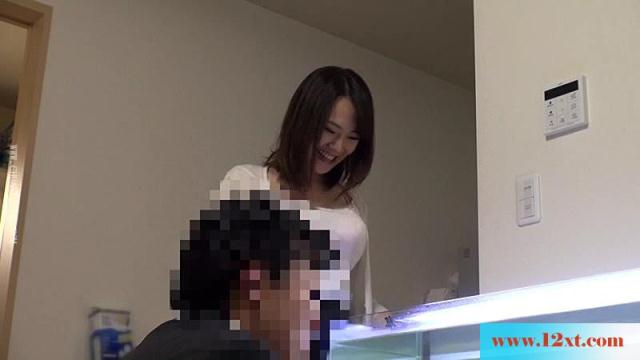 发骚的人妻在家就敢偷情(15P)