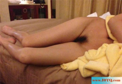 约炮成功的大奶美少妇(14P)