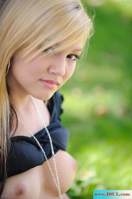Alexa-Teenage-Fantasies(15P)