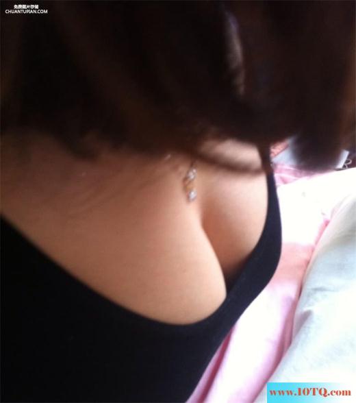 刚找的大胸身材很正的炮友(15P)