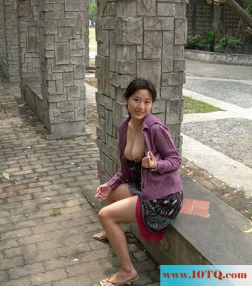 大奶情人室外大胆露乳露穴(13P)