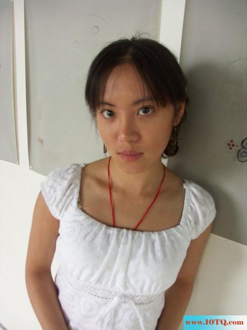 刚毕业的学生妹应征模特试镜流出，一脸清纯(