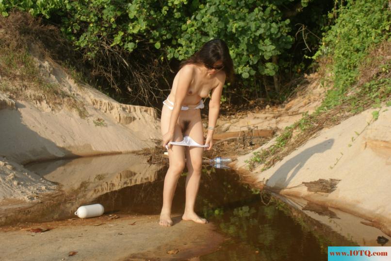 都说嘴唇上方有痣的女人性欲强(20P)