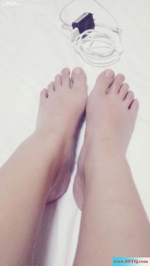 粉鲍女友就是喜欢让我舔(11P)