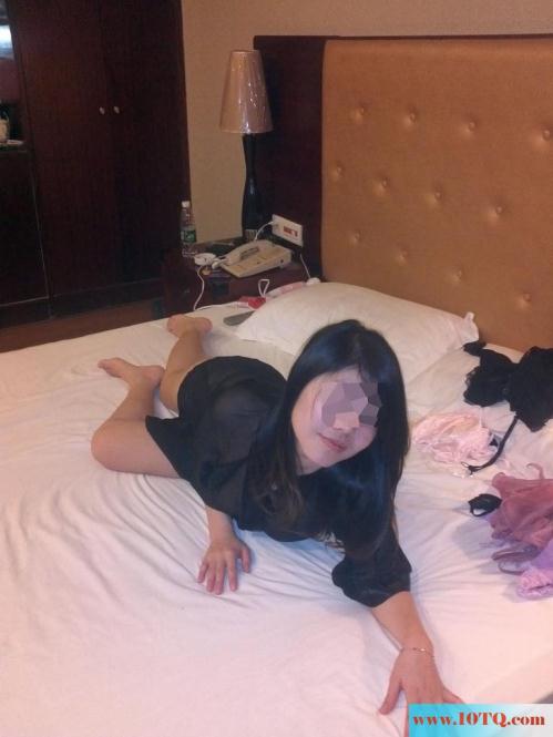 老婆说想去野外露不给，只能发上来满足她的欲