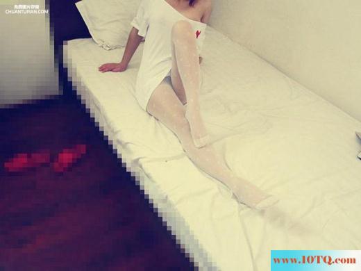 买了好几套情趣内衣的女友让我拍(10P)