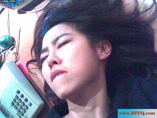 在办公室与女秘书激情(78P)