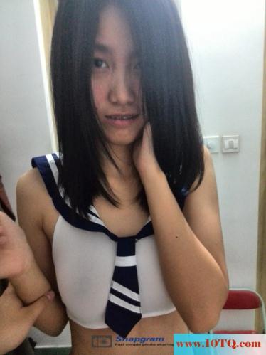 95后小女友，很骚，穴嫩露脸才是王道(10P)